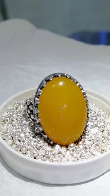 عقیق شرف الشمس